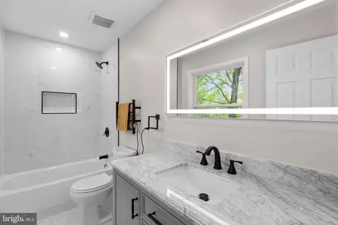 13813 Rippling Brook Dr, Silver Spring, MD 20906 photo 30