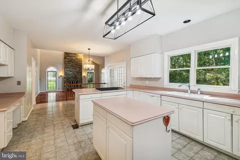 2300 Cranberry Ter, Silver Spring, MD 20906 photo 6