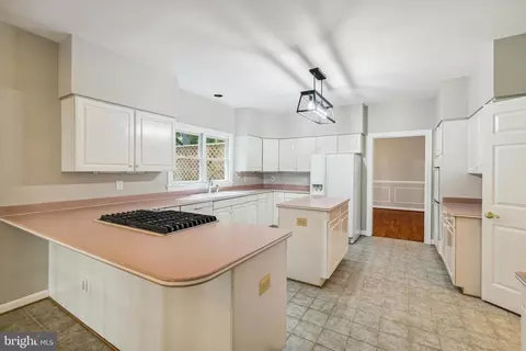 2300 Cranberry Ter, Silver Spring, MD 20906 photo 7