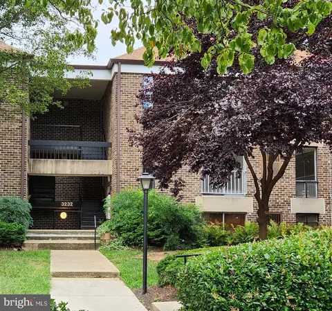 3232 Hewitt Ave #14, Silver Spring, MD 20906