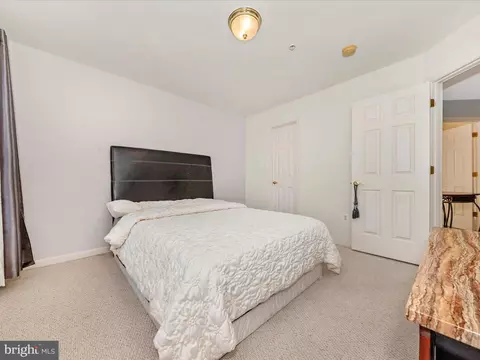 Bedroom - 13923 Schaeffer Rd, Boyds, MD 20841 photo 7 of 12