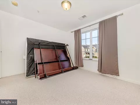 Bedroom - 13923 Schaeffer Rd, Boyds, MD 20841 photo 6 of 12
