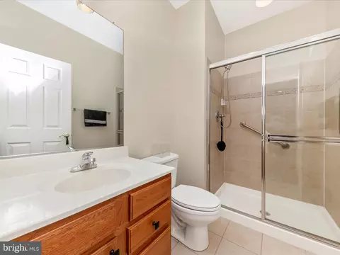 Bath - 13923 Schaeffer Rd, Boyds, MD 20841 photo 1 of 5