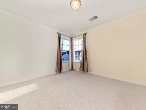 Bedroom - 13923 Schaeffer Rd, Boyds, MD 20841 photo 9 of 12