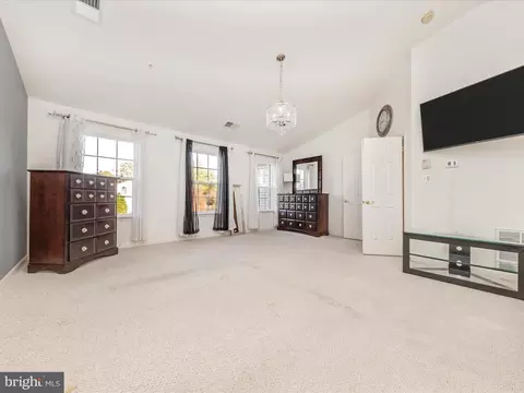 Bedroom - 13923 Schaeffer Rd, Boyds, MD 20841 photo 3 of 12