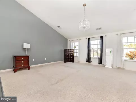 Bedroom - 13923 Schaeffer Rd, Boyds, MD 20841 photo 4 of 12