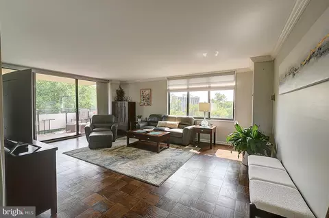5225 Pooks Hill Rd #429N, Bethesda, MD 20814