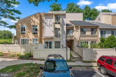 10227 Ridgeline Dr, Montgomery Village, MD 20886