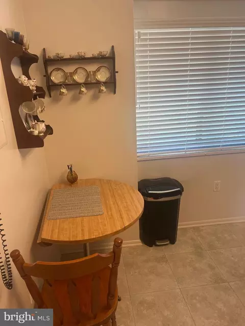 15100 Interlachen Dr #4-211, Silver Spring, MD 20906 photo 6