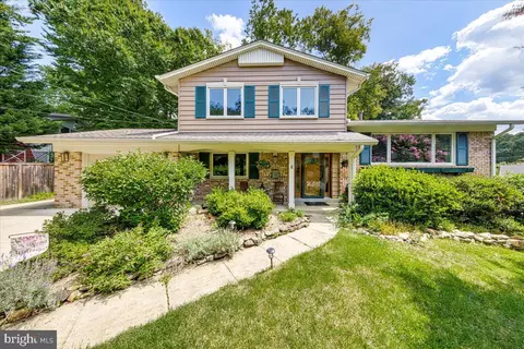 13703 Dowlais Dr, Rockville, MD 20853