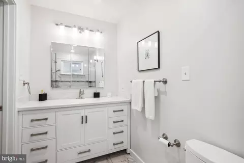 Bath - 304 Mississippi Ave, Silver Spring, MD 20910 photo 2 of 4