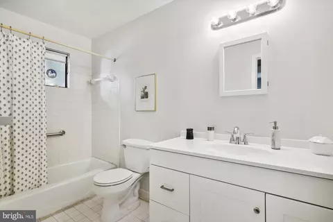 Bath - 304 Mississippi Ave, Silver Spring, MD 20910 photo 3 of 4