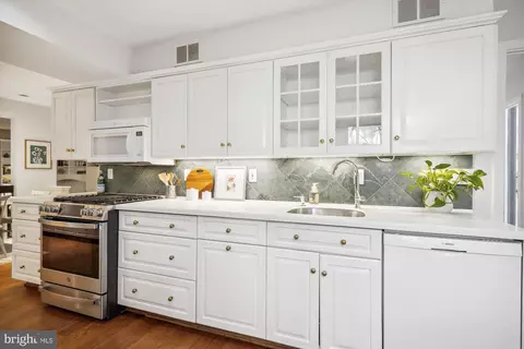 Kitchen - 304 Mississippi Ave, Silver Spring, MD 20910 photo 2 of 5