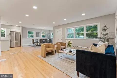 9513 Saint Andrews Way, Silver Spring, MD 20901