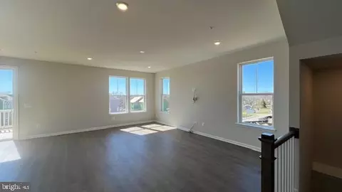 10044 Lewis Dr, Damascus, MD 20872 photo 9