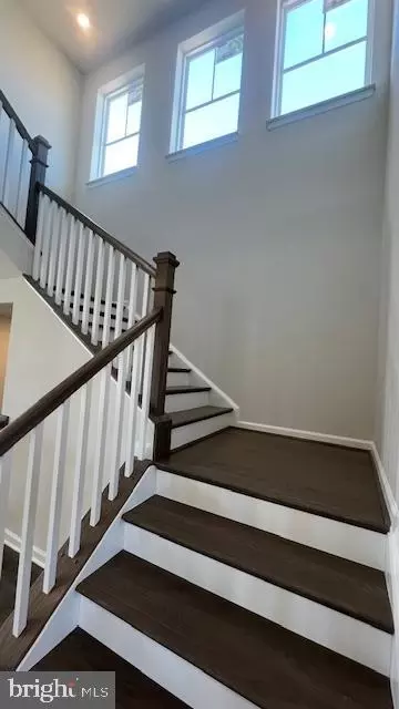 10044 Lewis Dr, Damascus, MD 20872 photo 8