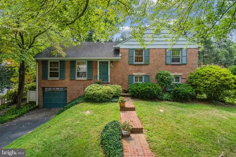 4108 Dunnel Ln, Kensington, MD 20895