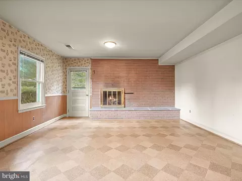 13205 Glenhill Rd, Silver Spring, MD 20904 photo 25