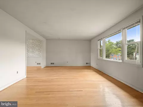 13205 Glenhill Rd, Silver Spring, MD 20904 photo 4