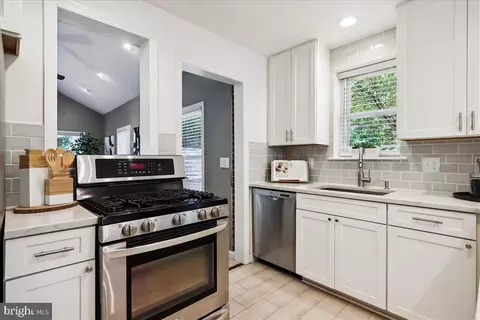 2712 Arvin St, Silver Spring, MD 20902 photo 11