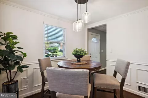 2712 Arvin St, Silver Spring, MD 20902 photo 9