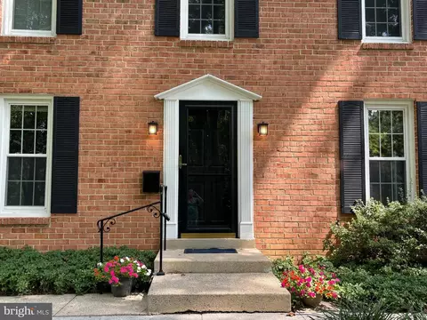 11301 Palisades Ct, Kensington, MD 20895