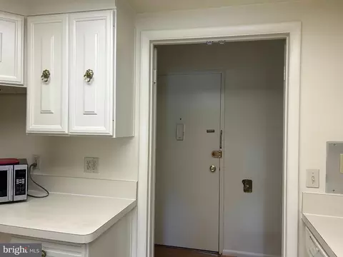 Entry Way - 3408 Chiswick Ct #47-3H, Silver Spring, MD 20906 photo 1 of 2