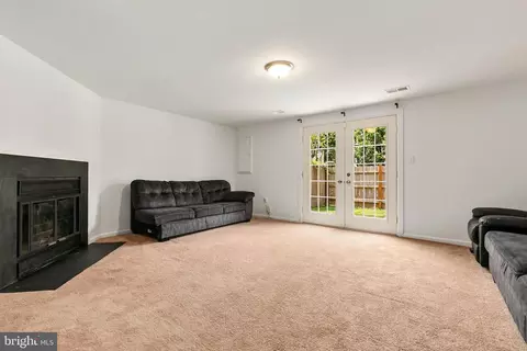 Living - 10526 Georgia Ave, Silver Spring, MD 20902 photo 6 of 6