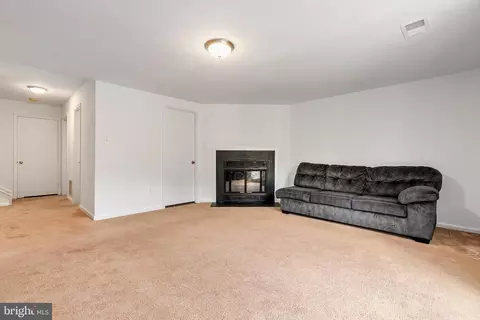 Living - 10526 Georgia Ave, Silver Spring, MD 20902 photo 4 of 6