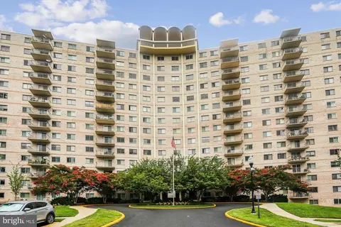 1121 University Blvd W #804-B, Silver Spring, MD 20902
