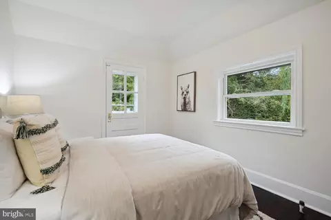Bedroom - 9313 Colesville Rd, Silver Spring, MD 20901 photo 9 of 11