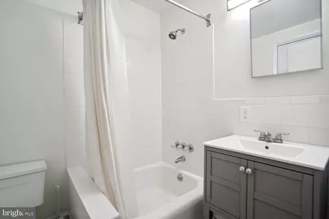 Bath - 9313 Colesville Rd, Silver Spring, MD 20901 photo 4 of 4