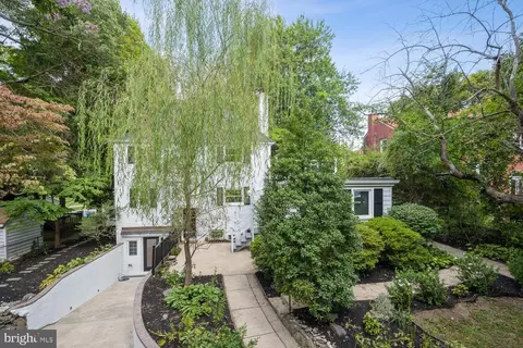 Exterior - 9313 Colesville Rd, Silver Spring, MD 20901 photo 10 of 11