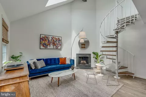 2232 Washington Ave #W-201, Silver Spring, MD 20910