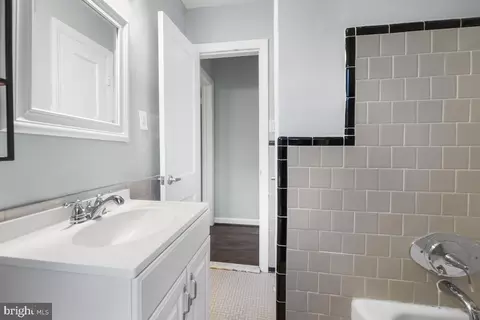 209 Whitmoor Ter, Silver Spring, MD 20901 photo 31