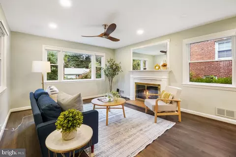 209 Whitmoor Ter, Silver Spring, MD 20901 photo 9