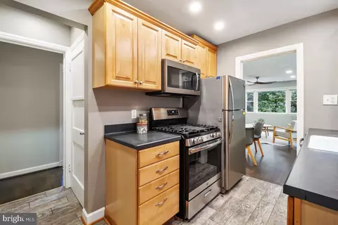 209 Whitmoor Ter, Silver Spring, MD 20901 photo 16