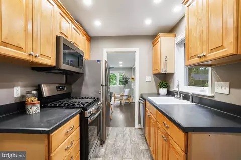 209 Whitmoor Ter, Silver Spring, MD 20901 photo 17