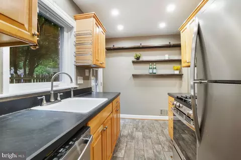 209 Whitmoor Ter, Silver Spring, MD 20901 photo 15