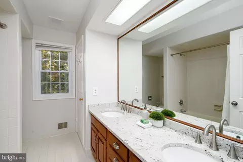 Bath - 11412 Symphony Woods Ln, Silver Spring, MD 20901 photo 3 of 3