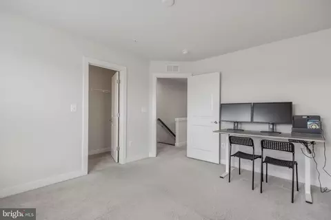 9810 Fields Rd, Gaithersburg, MD 20878 photo 32