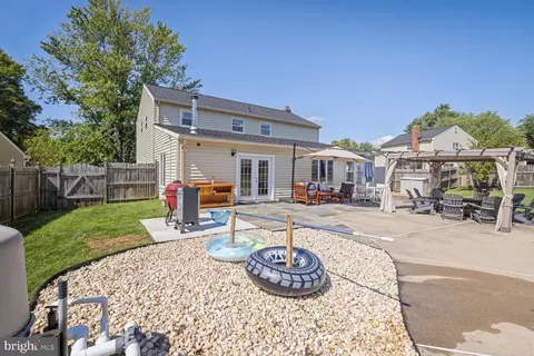 Exterior - 17109 Butler Rd, Poolesville, MD 20837 photo 8 of 9