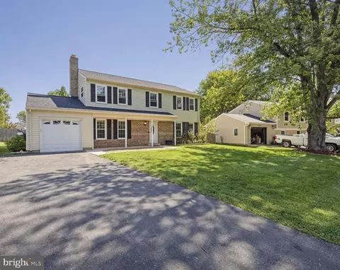 Exterior - 17109 Butler Rd, Poolesville, MD 20837 photo 3 of 9