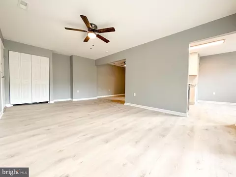 880 College Pkwy #304, Rockville, MD 20850