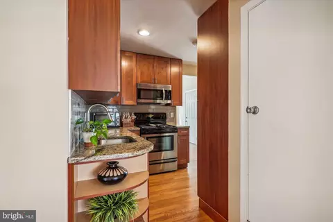 Entry Way - 11512 Idlewood Rd, Silver Spring, MD 20906 photo 1 of 3