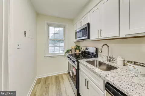 2250 Washington Ave #102-W, Silver Spring, MD 20910 photo 13