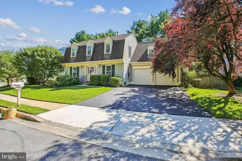 218 Bristol Downs Dr, Gaithersburg, MD 20877