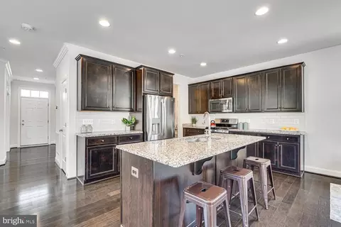 Kitchen - 13518 Redspire Dr, Silver Spring, MD 20906 photo 3 of 4