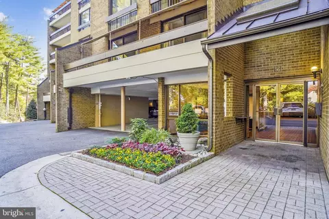 4990 Sentinel Dr #16-503, Bethesda, MD 20816