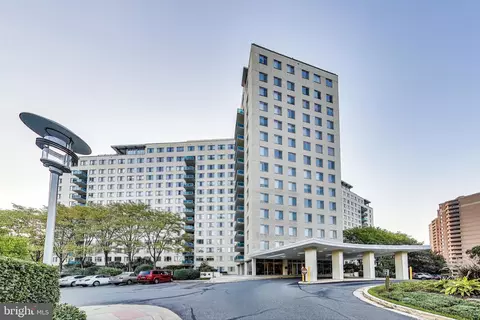 10401 Grosvenor Pl #1418, Rockville, MD 20852